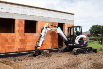 BOBCAT E55z – NOWA MINIKOPARKA 5,3 T, zero house swing